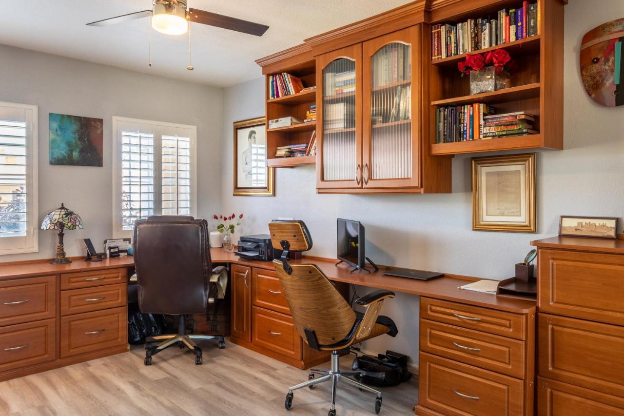 Stunning, Quiet Pvt Luxe Home! King Bed, Jacuzzi, Fire Pit, Bbq! Beautiful! Los Angeles